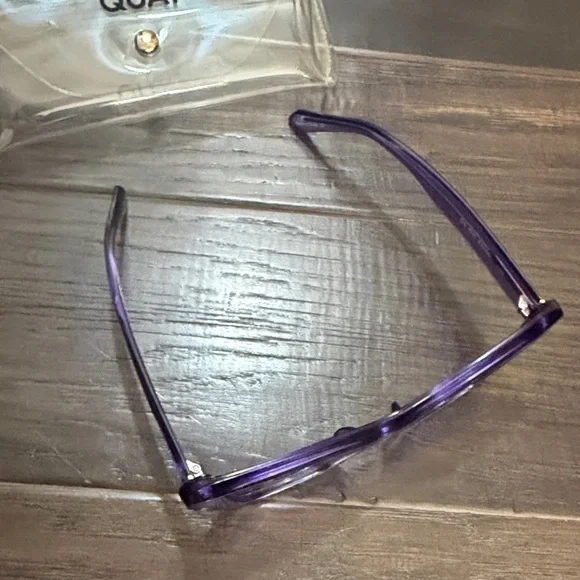 Quay Sunglasses On the Radio Purple Transparent Cat-Eye - Picture 5 of 11